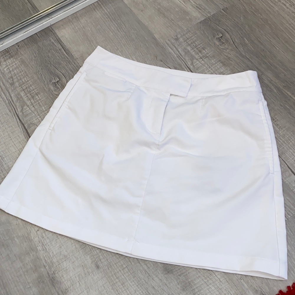 Puma - like new sport skirt or play! Sz 2 - soft and slinky 😊